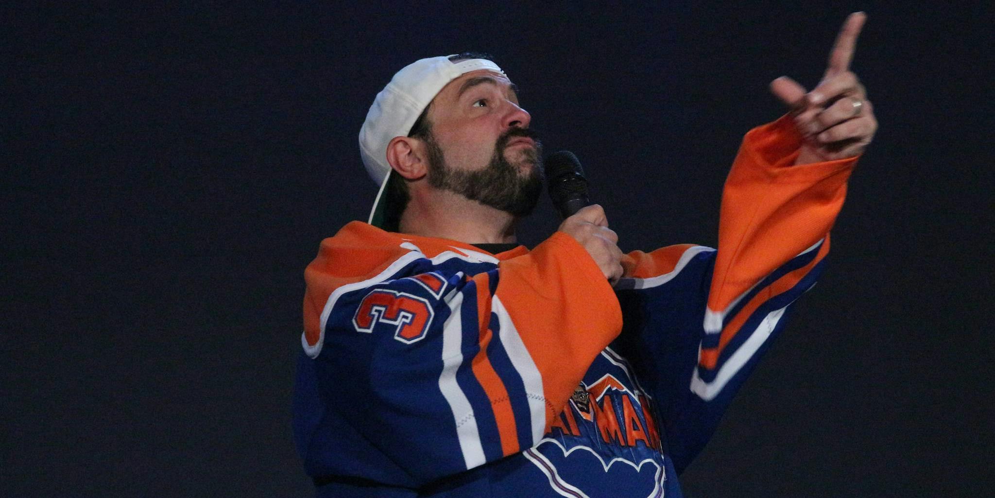 Stranded by Delta, Kevin Smith makes amends with Southwest Airlines