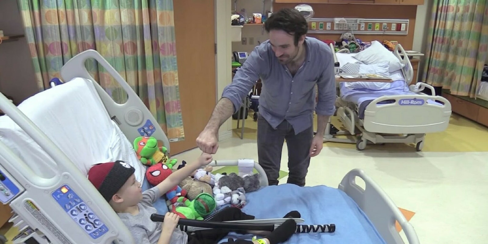 Charlie Cox visits children at Blythedale Children's Hospital