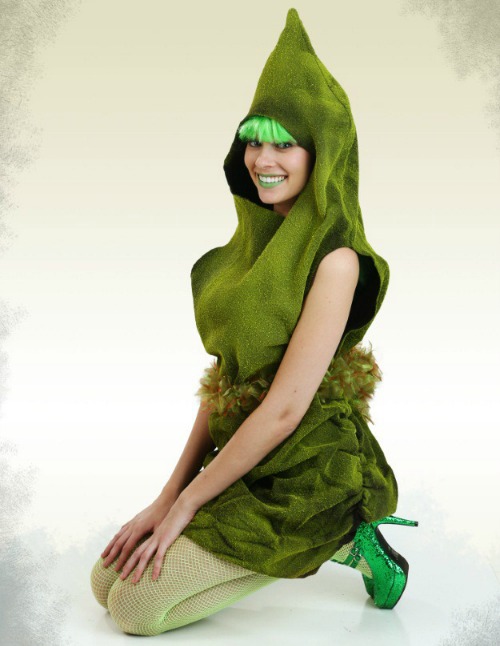 The couple costume to beat Halloween Whopper sexy green poop