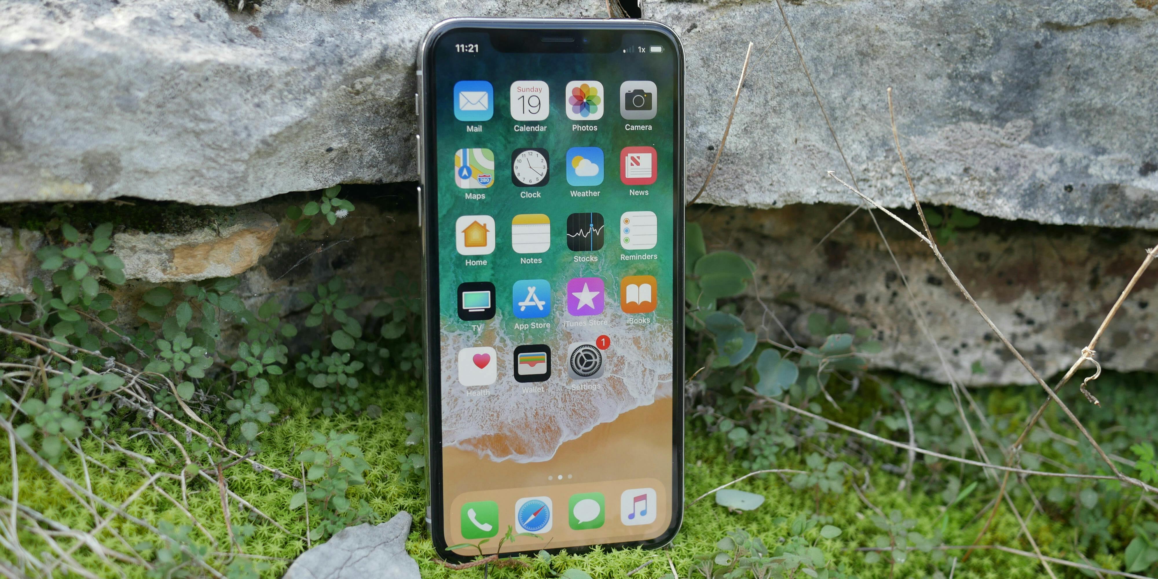 Review: The iPhone X Is the First $1,000 Phone—and It's Worth It