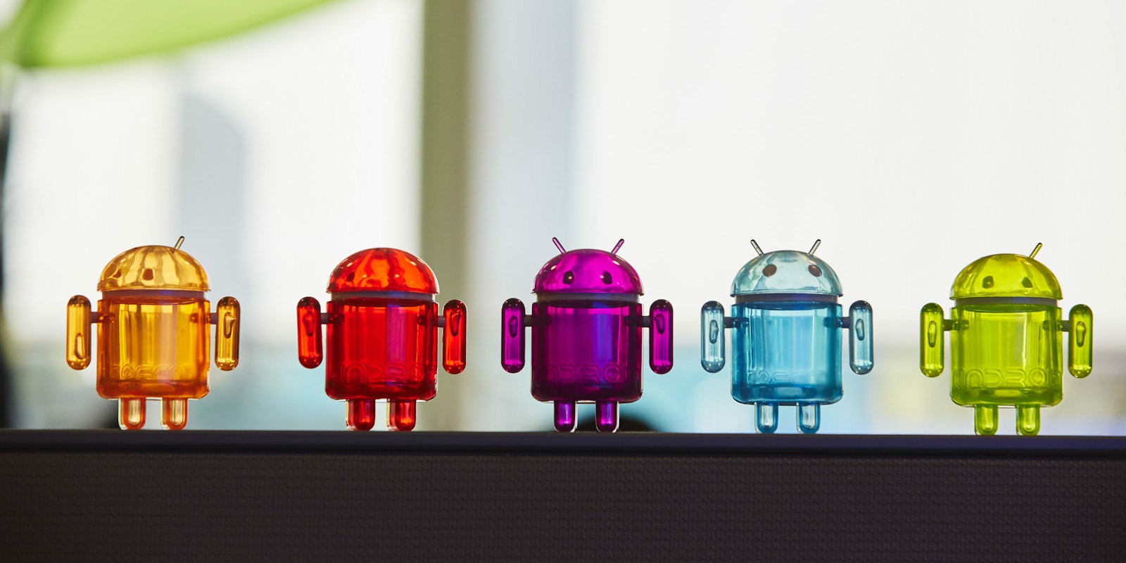 best android features : Five Android figurines in a row
