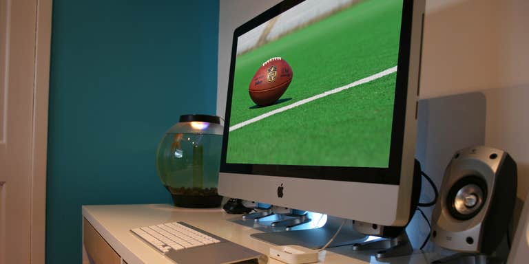 How to Stream NFL Games Online: 10 Options for the 2017 Season