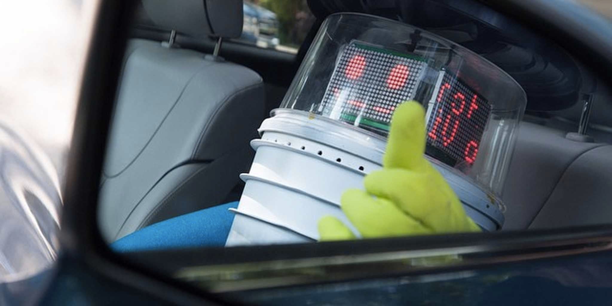 Famous hitchhiking robot gets ripped apart in Philadelphia