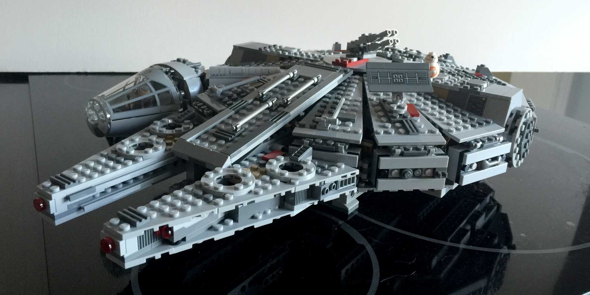 millennium falcon lego set 1351 pieces