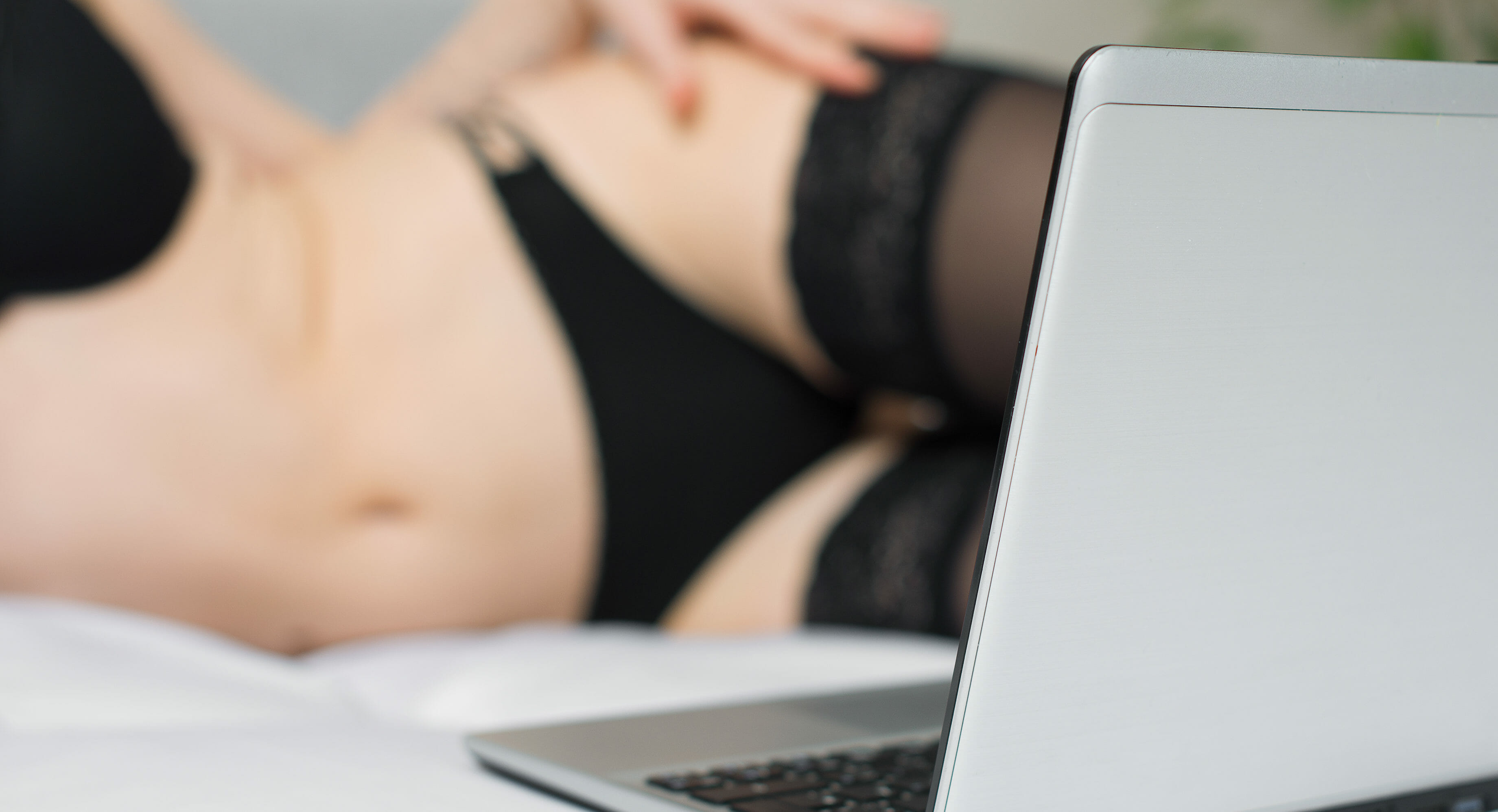 The Internet Is Leaving Cam Girls Vulnerable image image