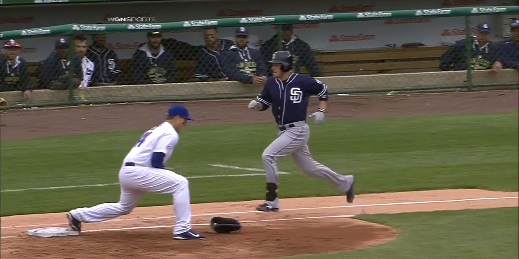 This Chicago Cubs Pitcher Dealt With A Stuck Ball In The Best Way Possible