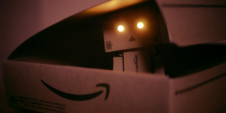 amazon robot in box
