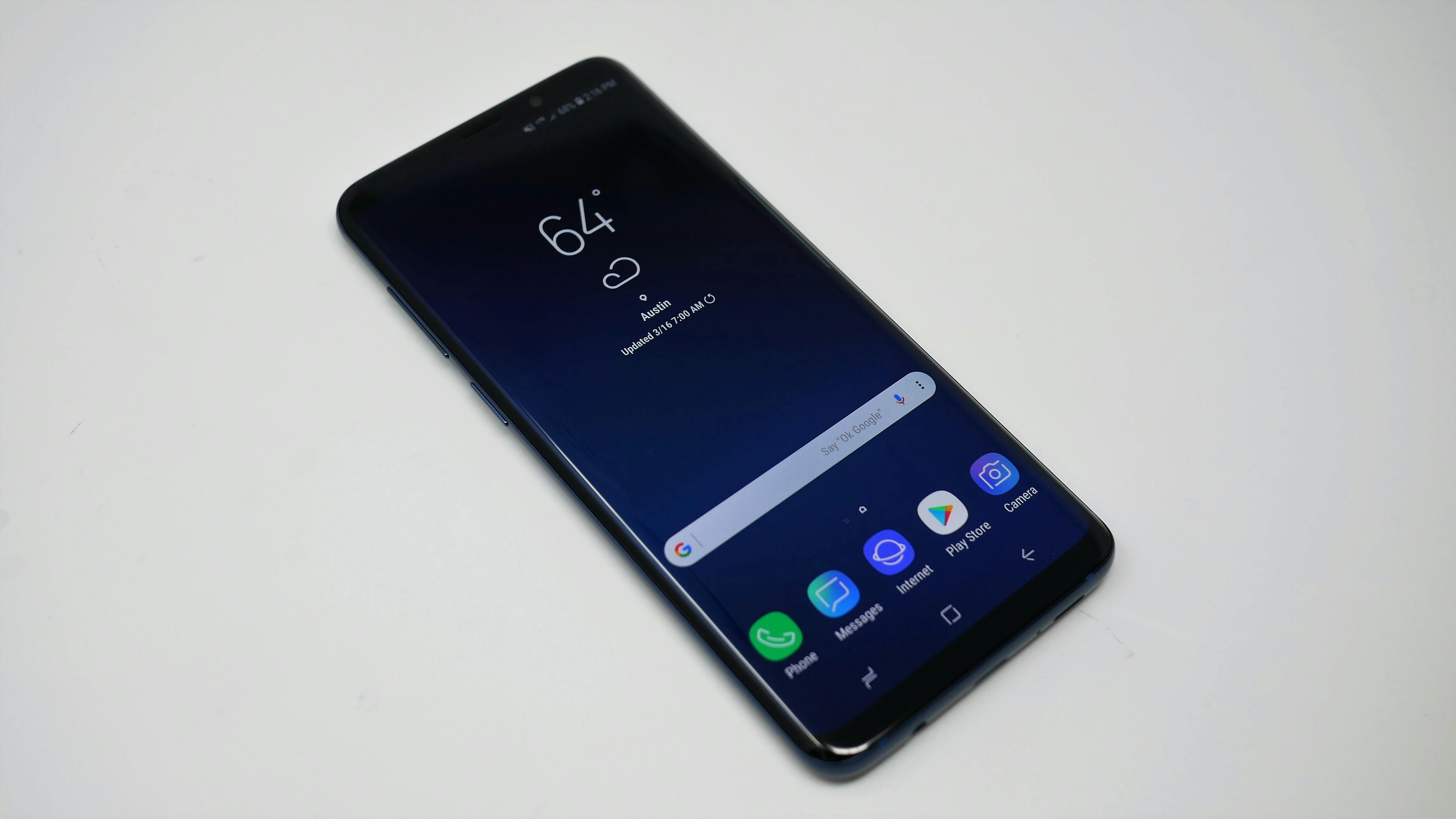 best smartphones 2018 - samsung galaxy s9 screen display