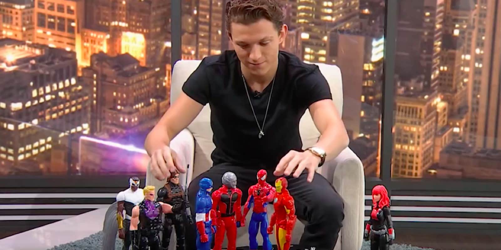 Tom holland avengers on sale figurines