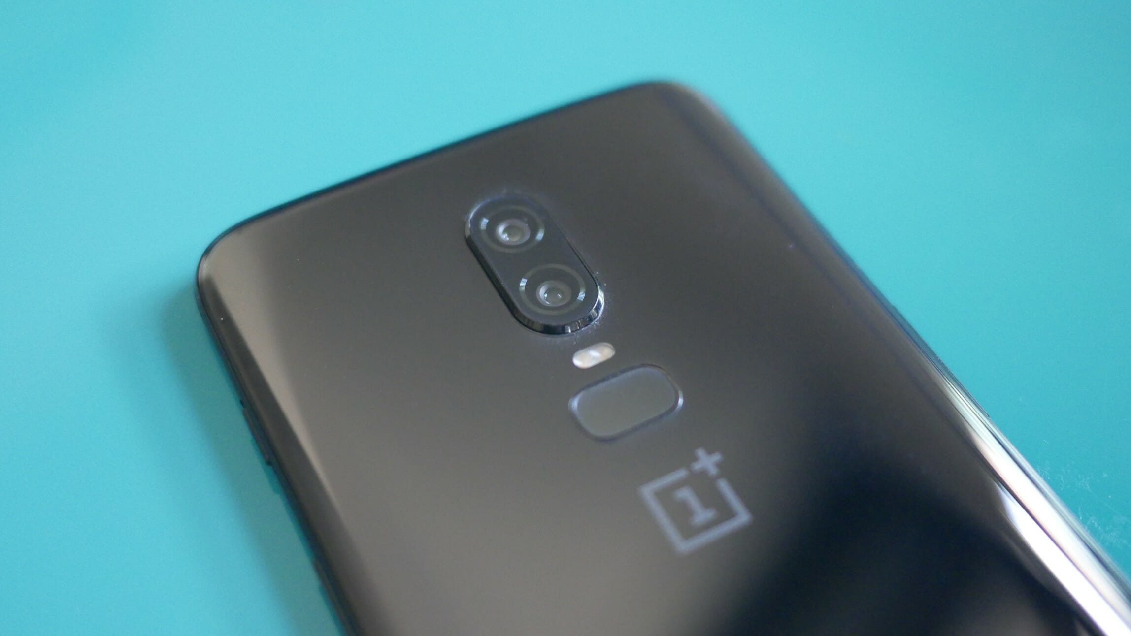 oneplus 6 smartphone fingerprint sensor dual camera