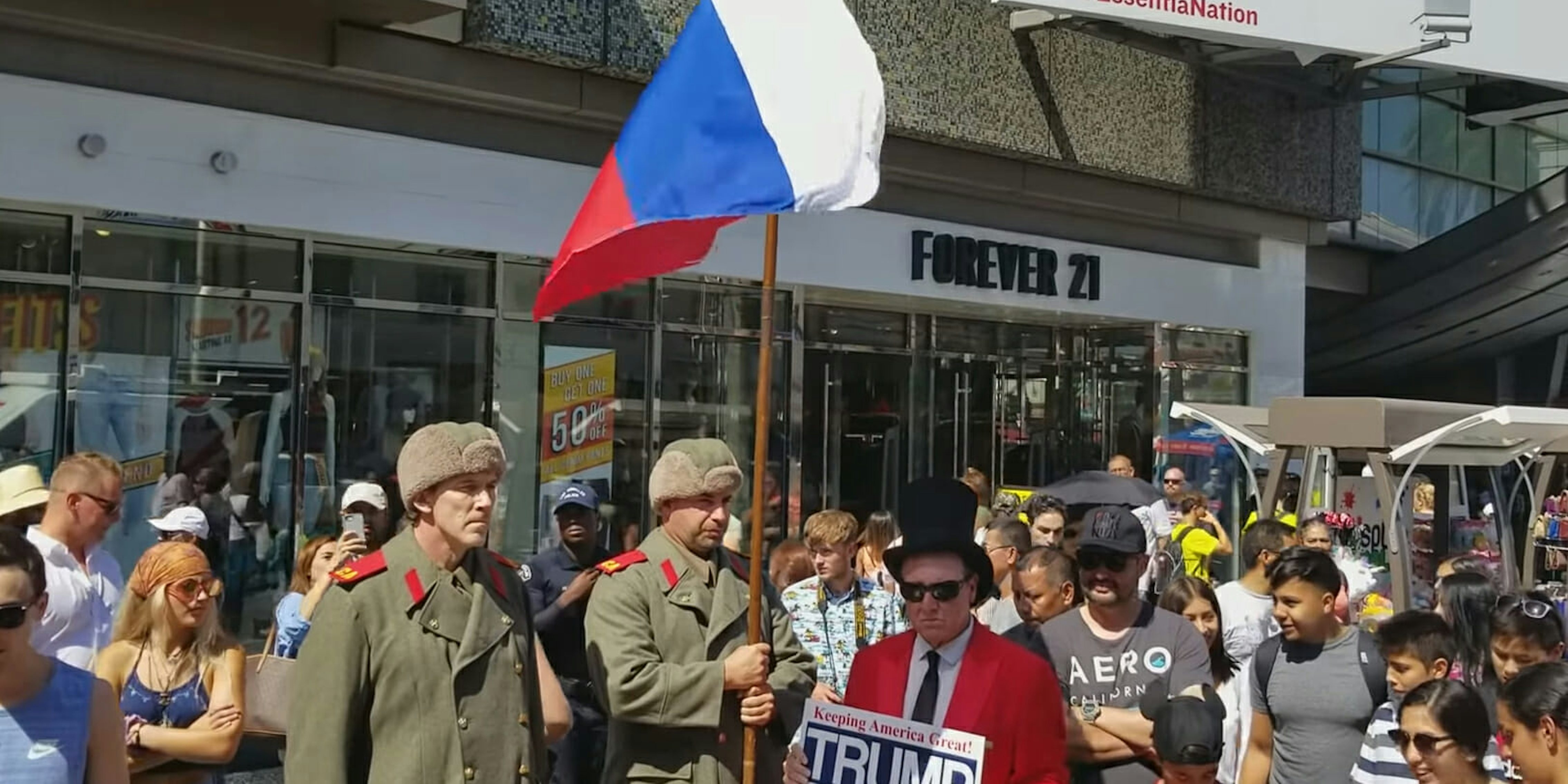 Two people dressed as Russian soldiers were spotted guarding President Donald Trump's Hollywood Walk of Fame star last week.