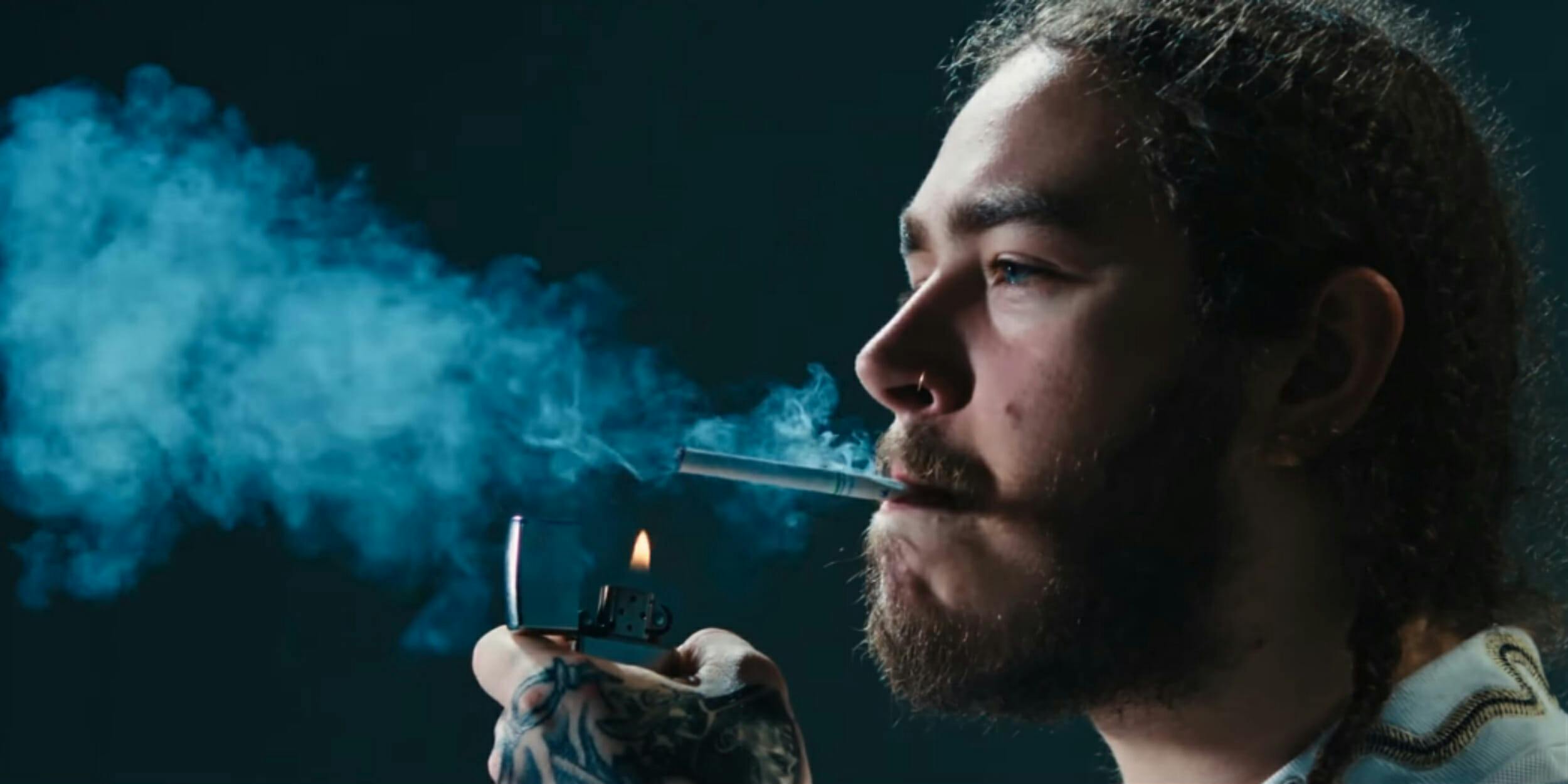 Курение в пост. Post Malone "Stoney". Post Malone курит. Post Malone с сигаретой.