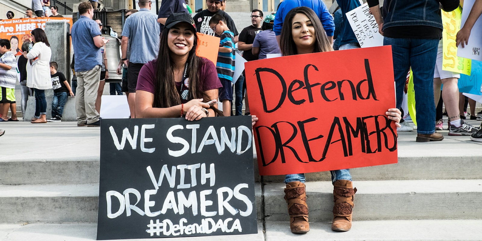 we stand with dreamers defend daca protest
