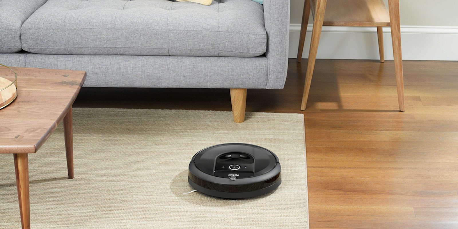 Roomba i7 pn living room rug