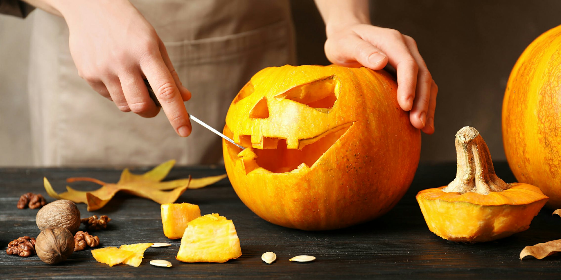 Pumpkin Carving ASMR Videos Provide Relaxing Fall Content