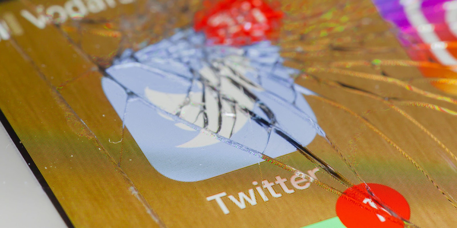 twitter smashed phone