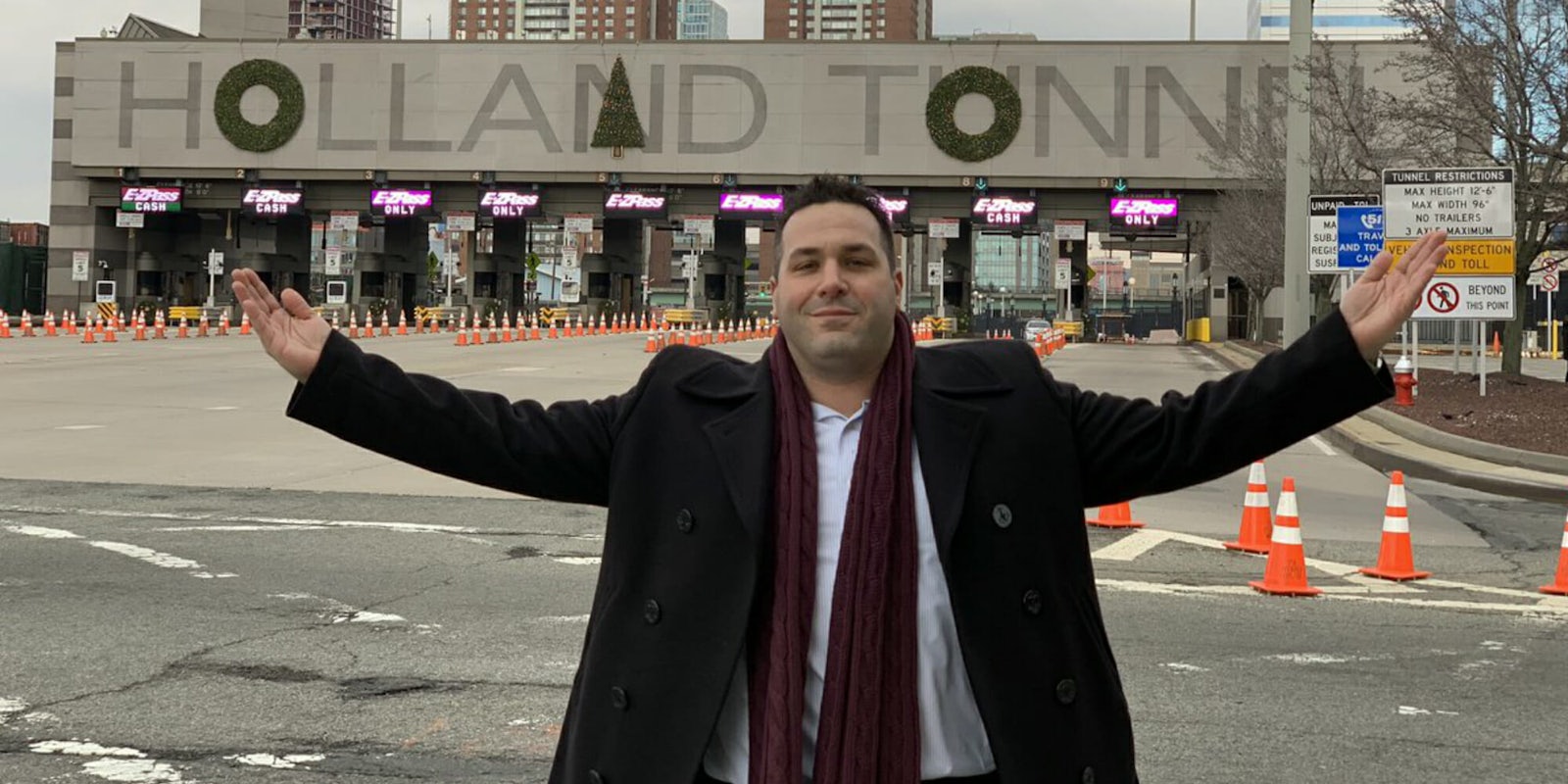 One Twitter user turned the 'Hollaad Tonnel' back into the 'Holland Tunnel.'