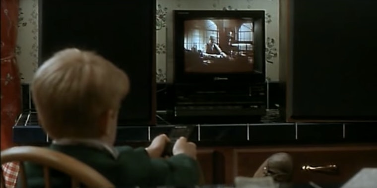 The clip of 'Angels With Filthy Souls' in 'Home Alone' isn't from a real movie.