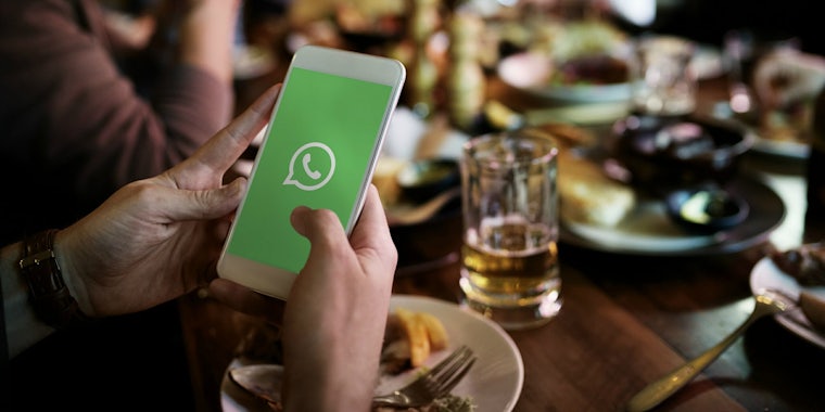 what is whatsapp messenger app