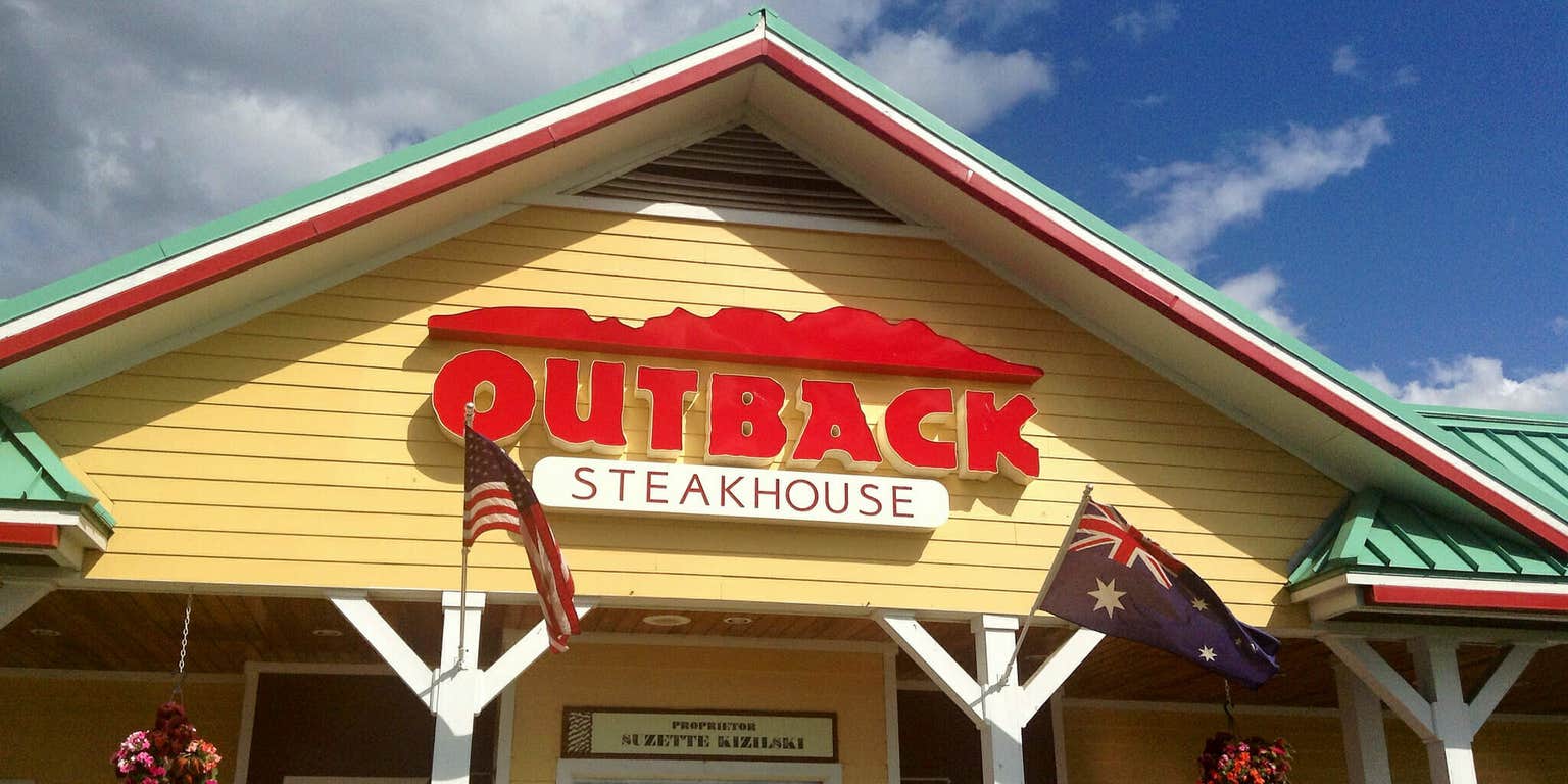 An Outback Steakhouse Twitter Stunt Earns a Man a Free Dinner