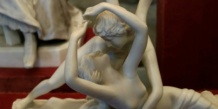 valentines day statue