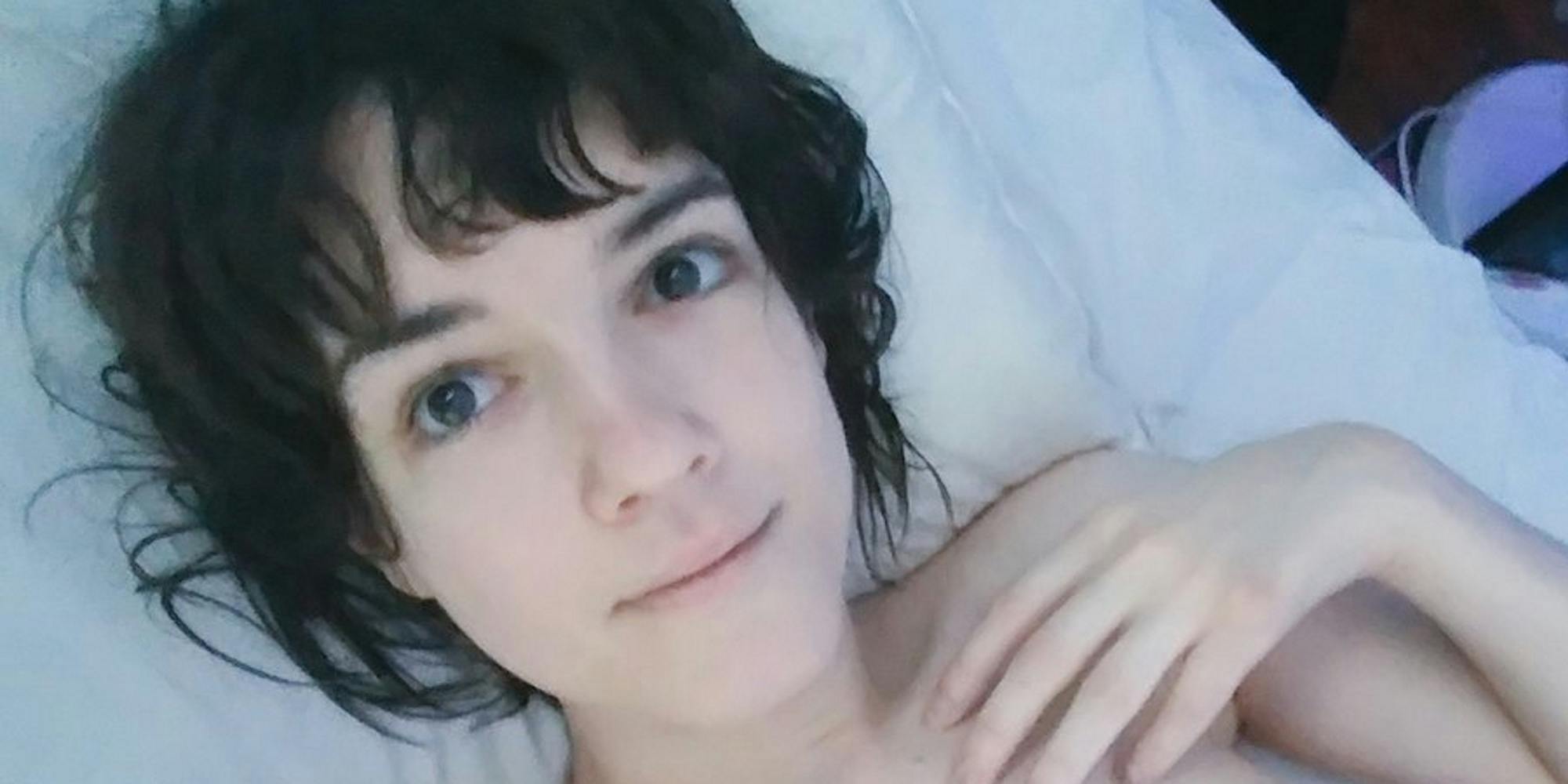 Trans Porn Star Earns Twitters Love For Her Big Announcement
