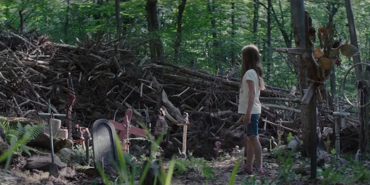 Песня sematary funeral. Кладбище домашних животных 2019 Элли.