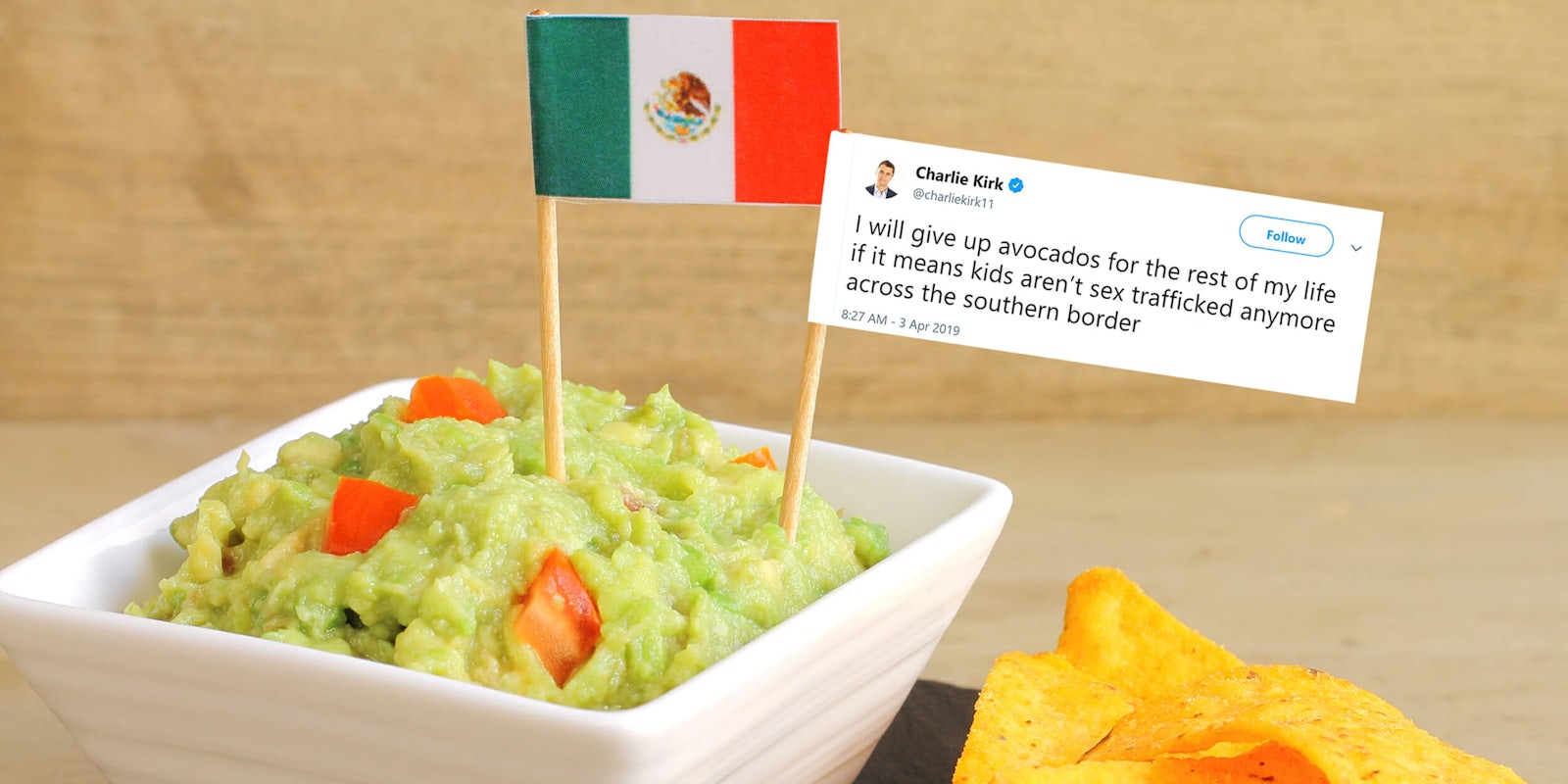 guacamole with mexican flag