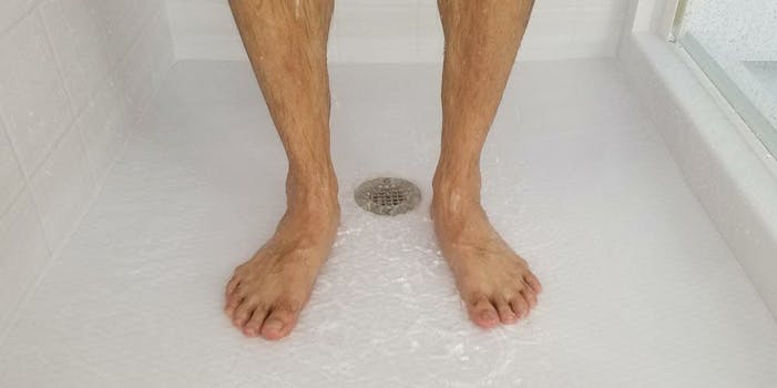 wash feet in the shower