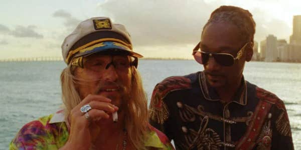 new on hulu august 2019 - beach bum