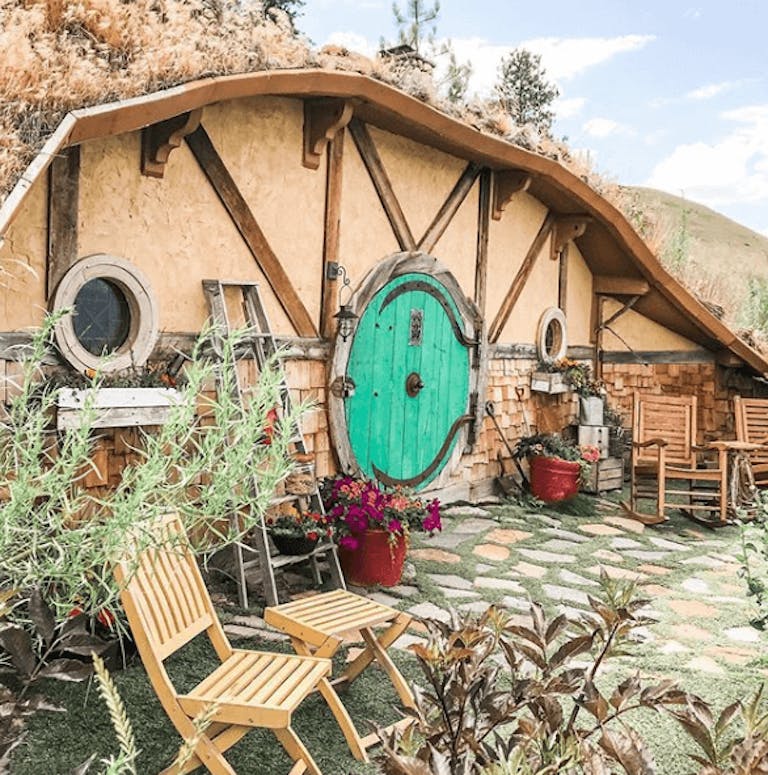 airbnb experiences hobbit