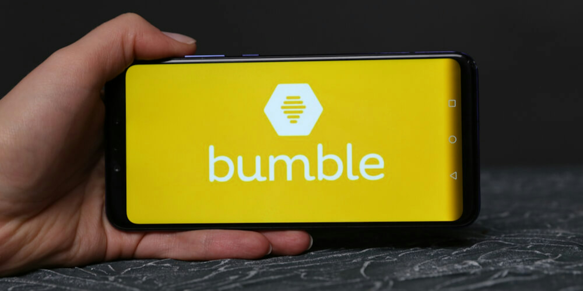 Bumble Profile Examples: 5 Ways To Make Your Bumble Profile Pop