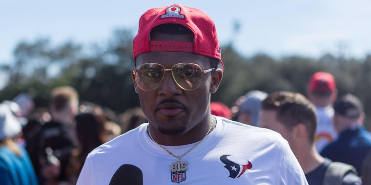 deshaun-watson how to watch texans vs chargers live stream