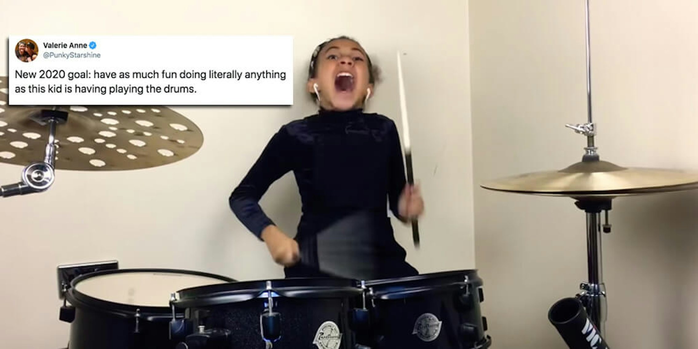 screaming-drummer-girl-nandi-bushell-nirvana