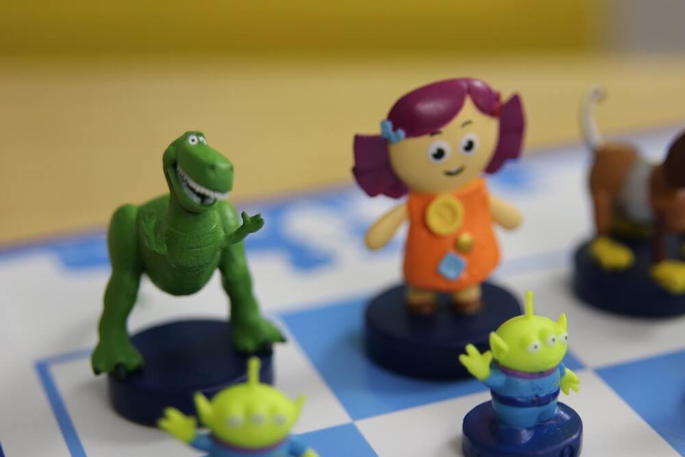 toy story 4 chess