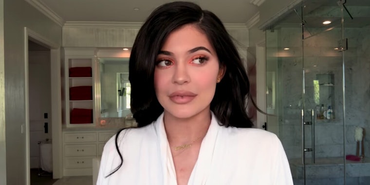 Kylie Jenner Roasted On Twitter For Cultural Appropriation After