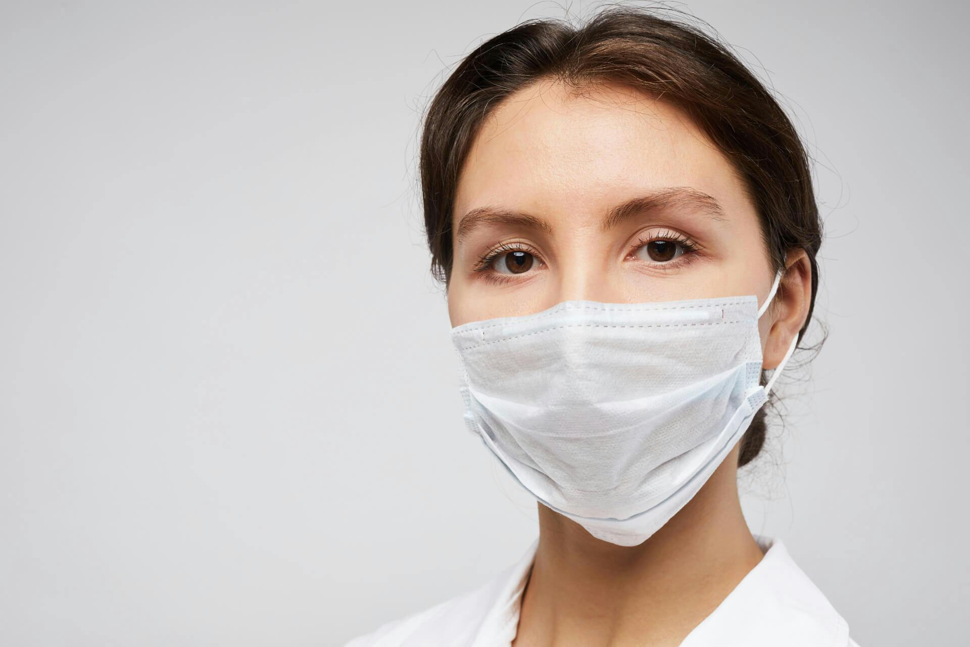 doctor in surgical mask