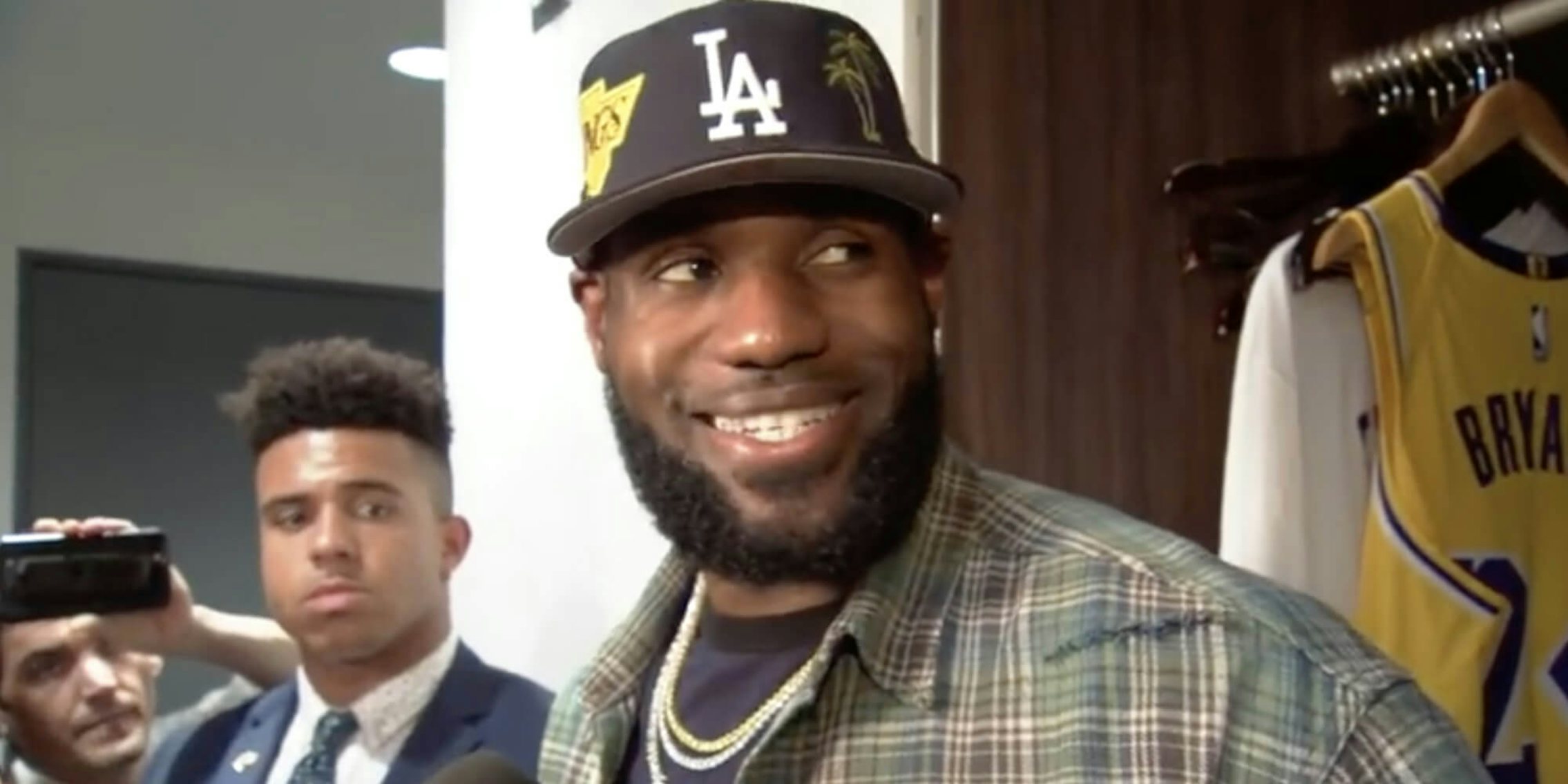 los angeles lakers clippers lebron james streaming