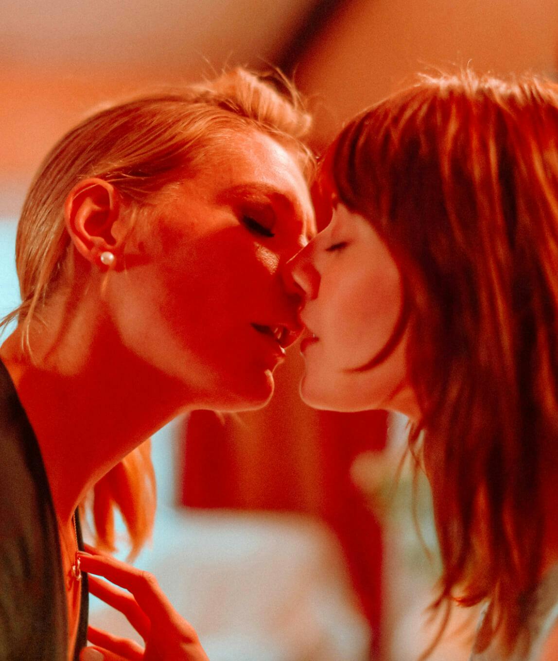 Lesbian Porn: 14 Best Lesbian Porn Sites for Videos and Movies