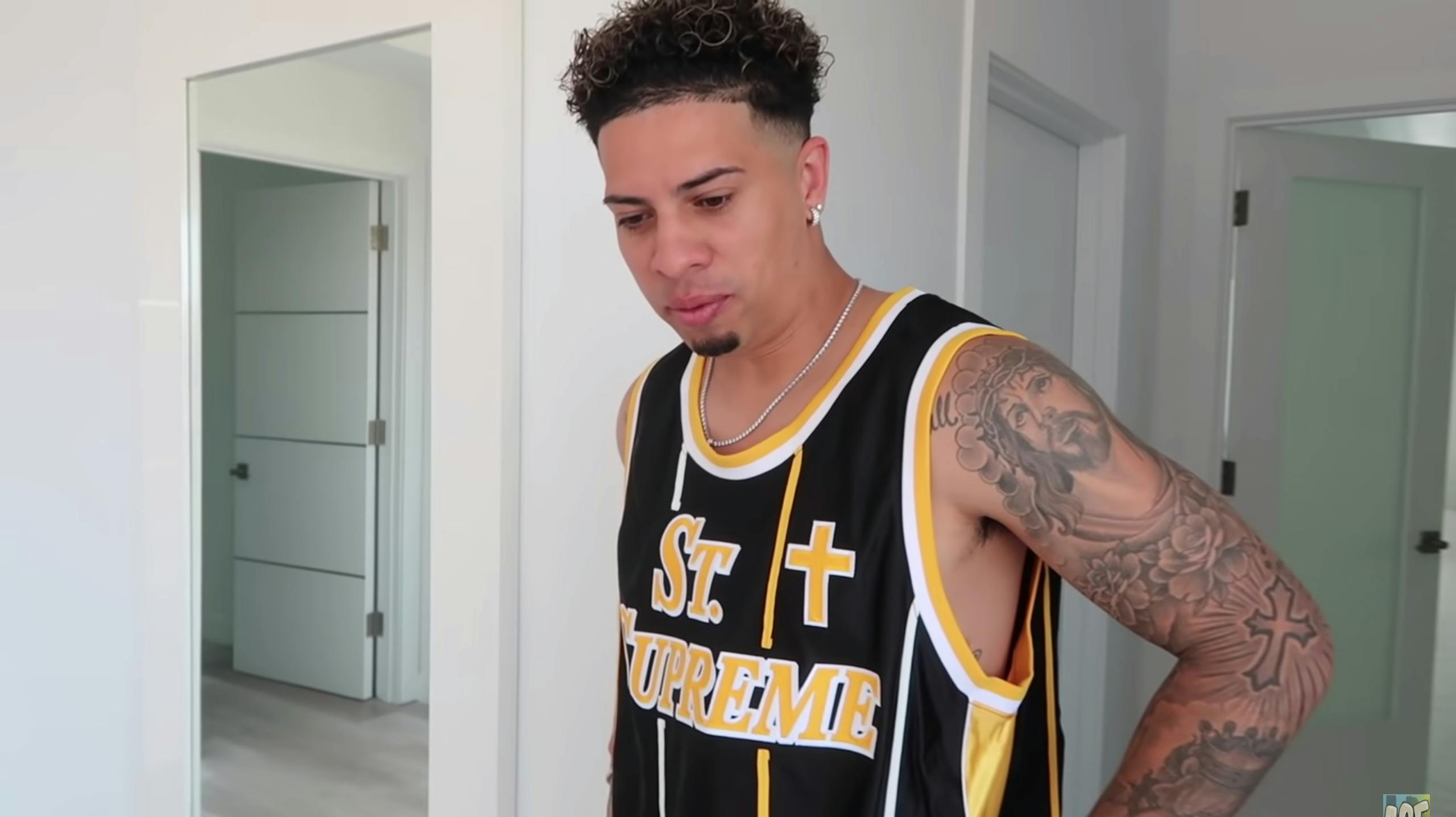 YouTube dad Austin McBroom called out for hitting daughter's bottom in...