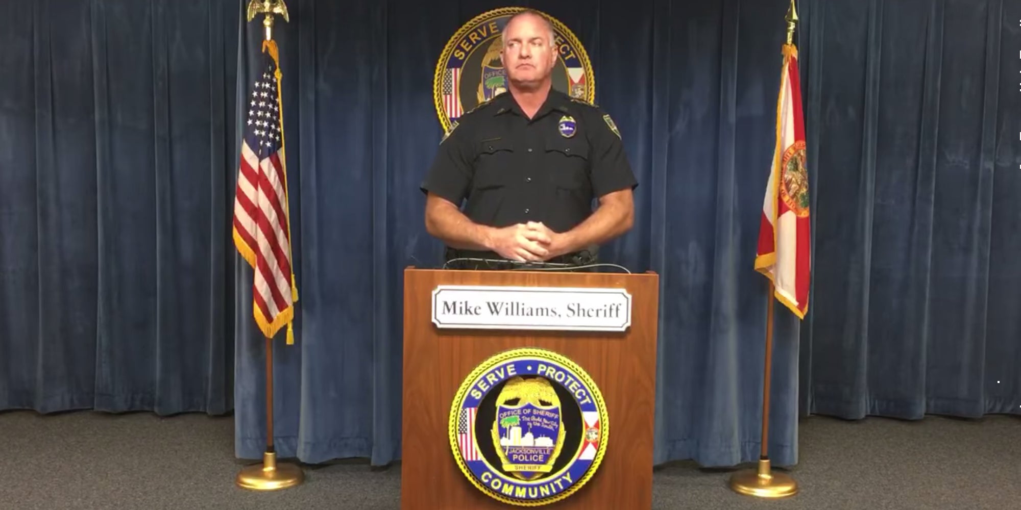 #Cop bribes robbery victim with their own possessions—for nudes #Cop bribes robbery victim with their own possessions—for nudes