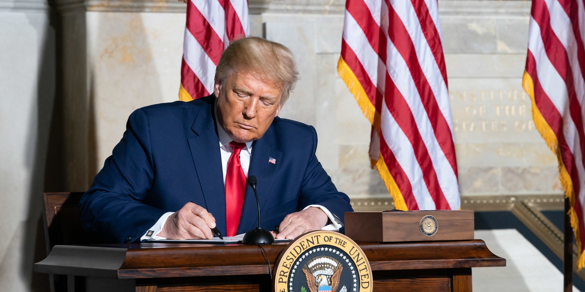 #Nobody’s buying Trump’s ,000 autographs on eBay #Nobody’s buying Trump’s ,000 autographs on eBay