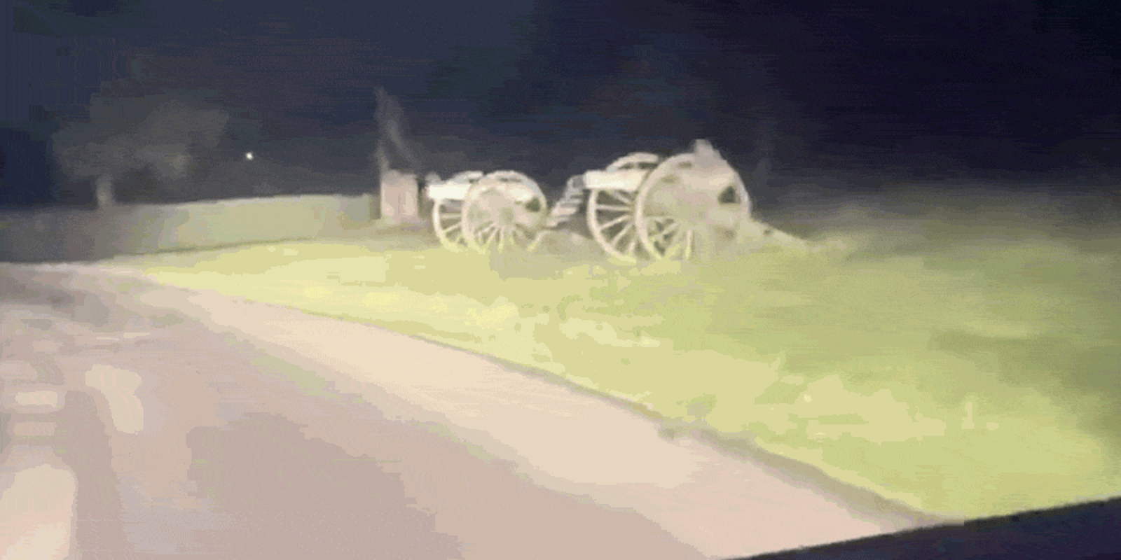 cannons distorted through water on windshield of car become gettysburg 'ghosts'