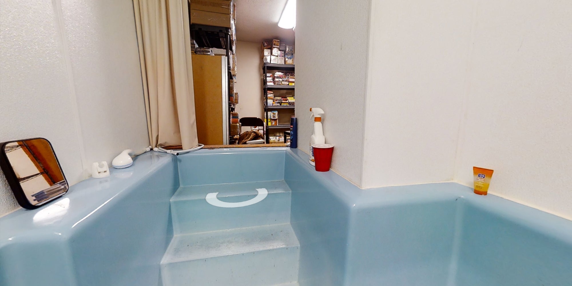 Can You Make It Through a 3D Tour of This Cursed Kentucky Home?