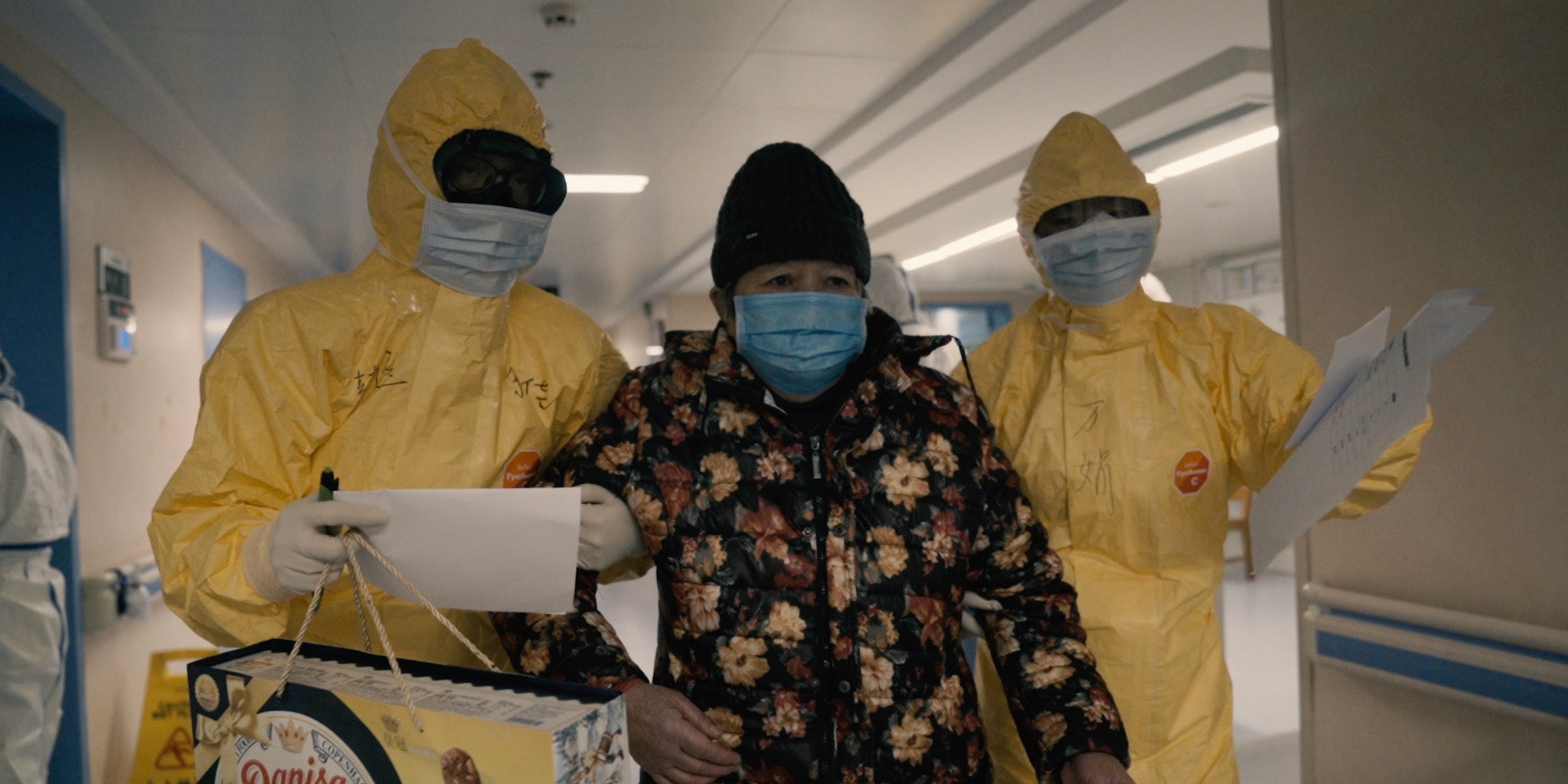 Review '76 Days' Takes You Into The Heart Of Wuhan's COVID Lockdown