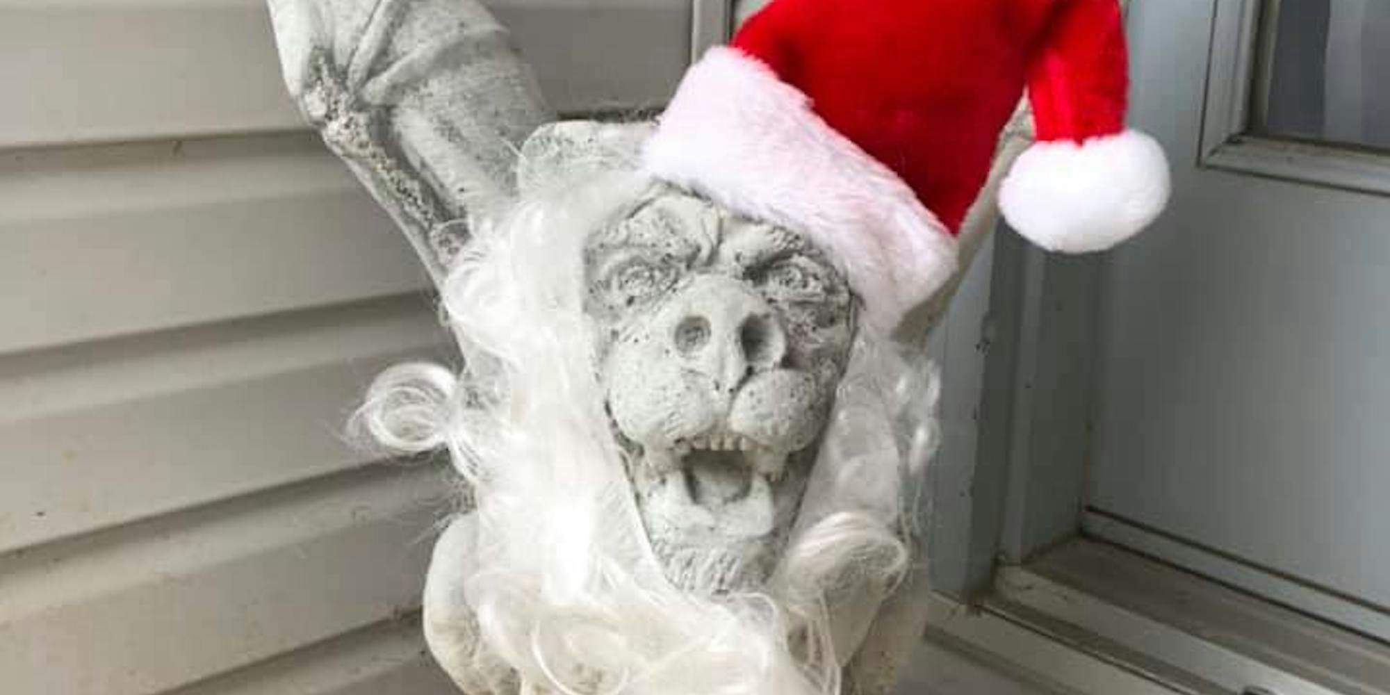 'Karen' Criticizes Neighbor's Christmas Porch Display