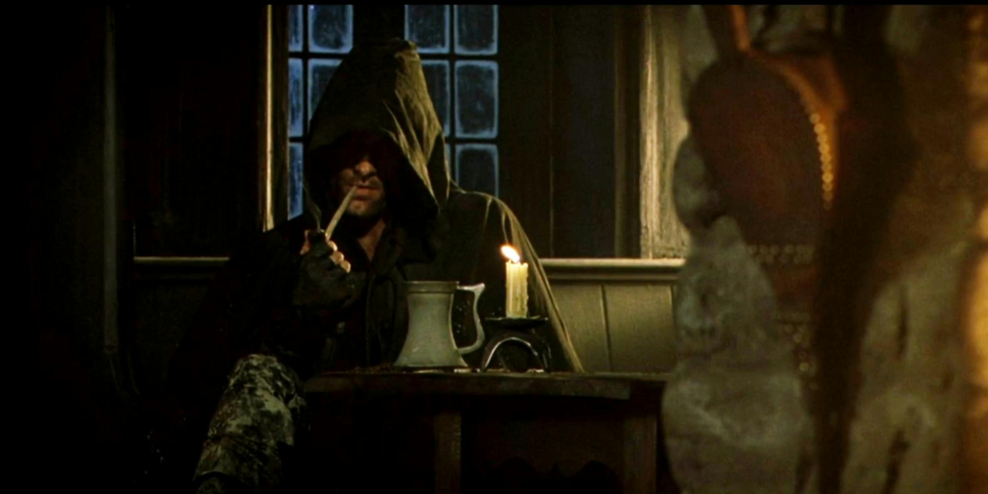 an image from lord of the rings showing aragorn (Viggo Mortensen) in the bar.