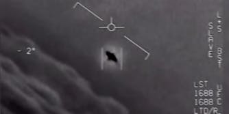 An unidentified flying object on radar covered in ufo report