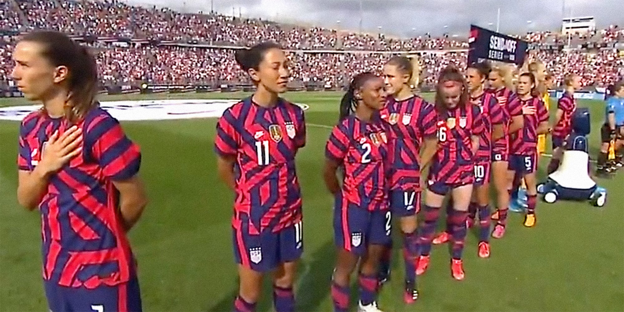 Women S Soccer Right Wing Falsely Accuses Team Of Anthem Protest Women S Soccer Right Wing Falsely Accuses Team Of Anthem Protest