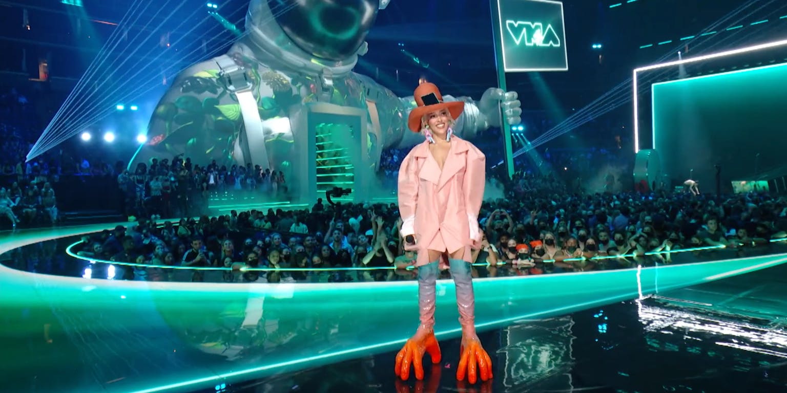 Doja Cat's chicken feet boots stole the show at the VMAs
